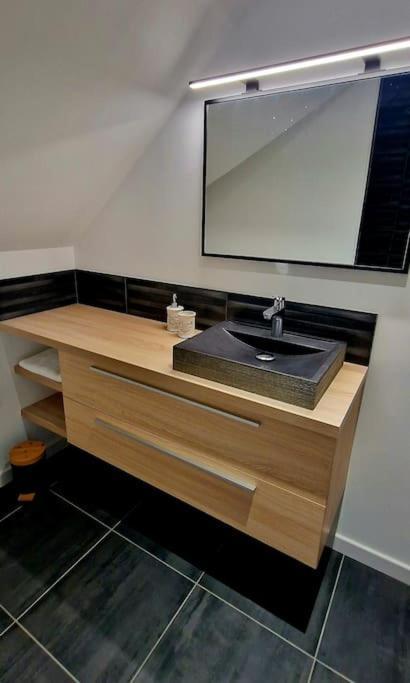 Appartement Charmant Et Spacieux Auxerre Eksteriør bilde