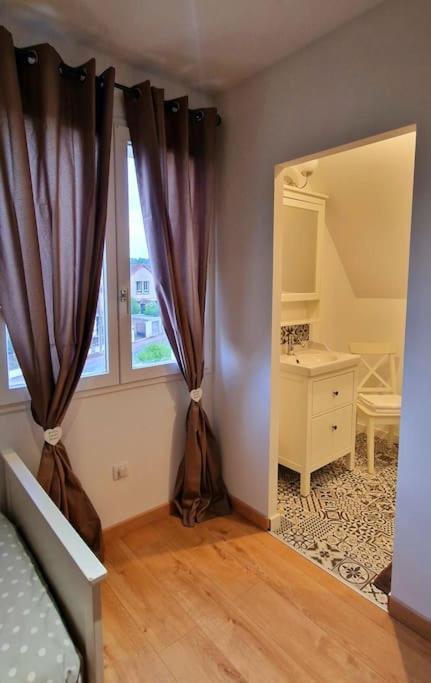 Appartement Charmant Et Spacieux Auxerre Eksteriør bilde